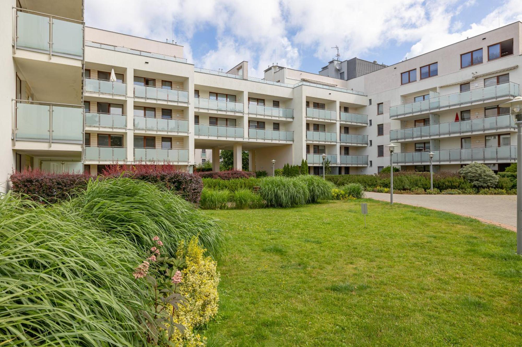 Aquamarina Apartment With Terrace - Close To The Beach - By Renters Miedzyzdroje Exterior foto